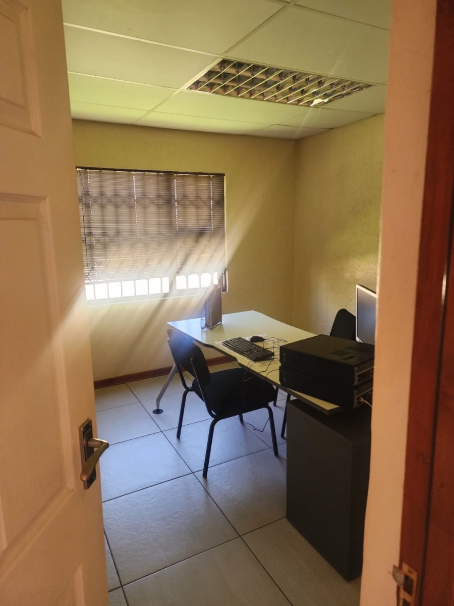 To Let Commercial Property for Rent in Uraniaville North West